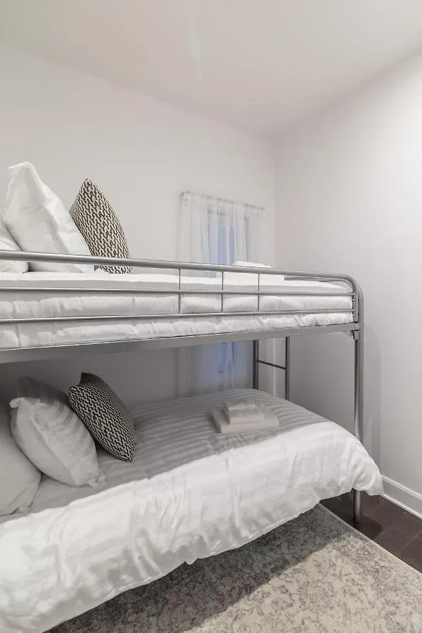 Parc Avenue Residences Mile End Montreal