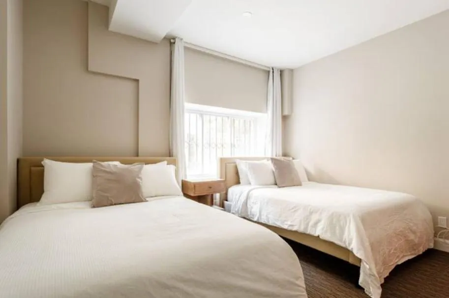 Parc Avenue Residences Mile End Montreal 4*,