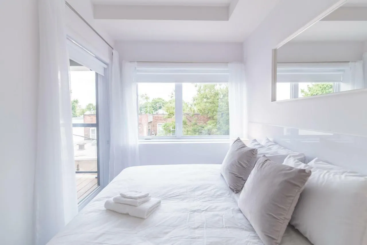 Parc Avenue Residences Mile End Montreal Aparthotel